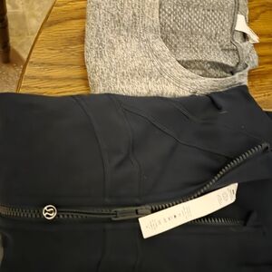 Lululemon Athletica Gray and Black Activewear Set